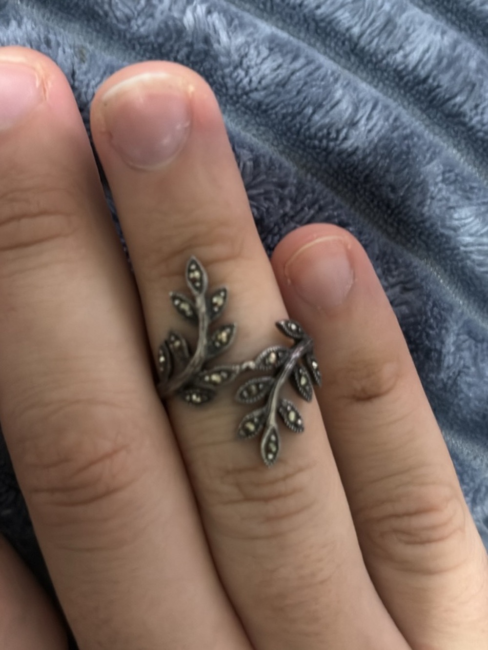 Delicate Leaf Wrap Ring in Antique Silver